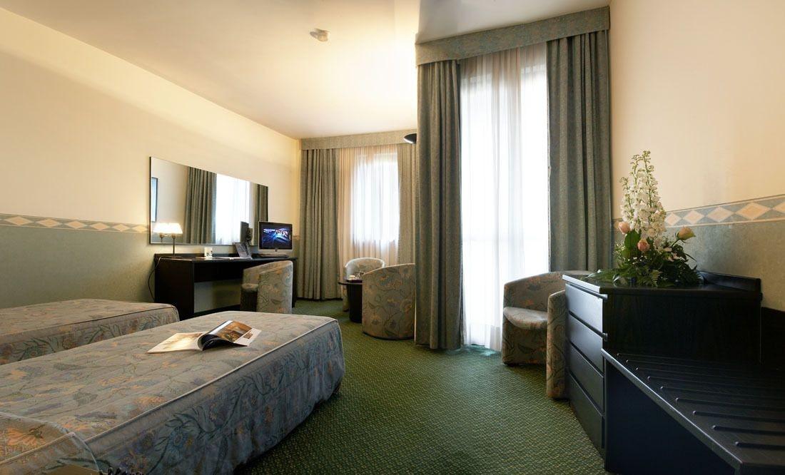 Pacific Hotel Airport Borgaro Torinese Exterior photo